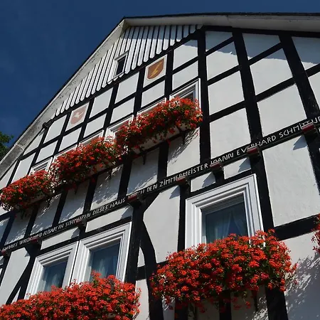 Hotel Haus Rameil 3*