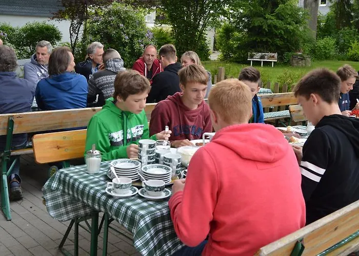 雷美尔豪斯酒店 伦讷施塔特